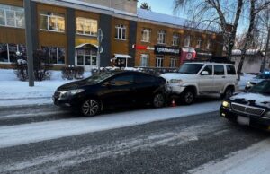 В столкновении двух автомобилей в Горно-Алтайске пострадали три человека