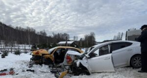 Трагедия около Черемшанки: в страшном ДТП с участием такси погибли два человека