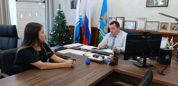 В Майминском районе расширят меры поддержки молодых учителей после «Прямой линии» Андрея Турчака