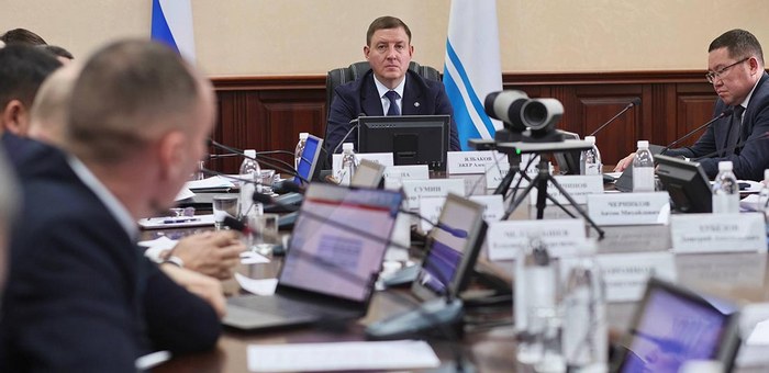 «Праздники – не повод для отдыха»: Турчак призвал все службы региона не расслабляться