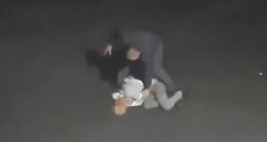 Муж жестоко избил жену, «застукавшую» его с другом и девушками Муж жестоко избил жену, «застукавшую» его с другом и девушками
