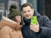 Вместе с первым паспортом подростки получат сим-карту в подарок