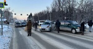 В ДТП с пятью автомобилями в Горно-Алтайске пострадала женщина-пассажир В ДТП с пятью автомобилями в Горно-Алтайске пострадала женщина-пассажир