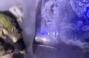 На Алтае за сутки произошло четыре пожара: горели дом, баня и два автомобиля