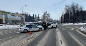 Водитель без прав устроил ДТП в Горно-Алтайске, пострадала женщина-пассажир Водитель без прав устроил ДТП в Горно-Алтайске, пострадала женщина-пассажир