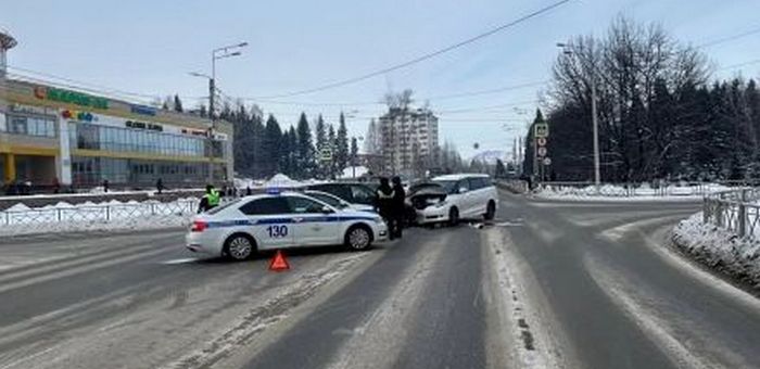 Водитель без прав устроил ДТП в Горно-Алтайске, пострадала женщина-пассажир
