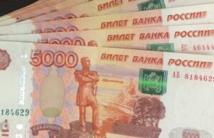 На Алтае двое кузбассовцев вскрыли «Лексус» и украли 138 тысяч рублей