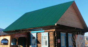 В Центре русской культуры «Горница» в Коргоне отремонтировали кровлю