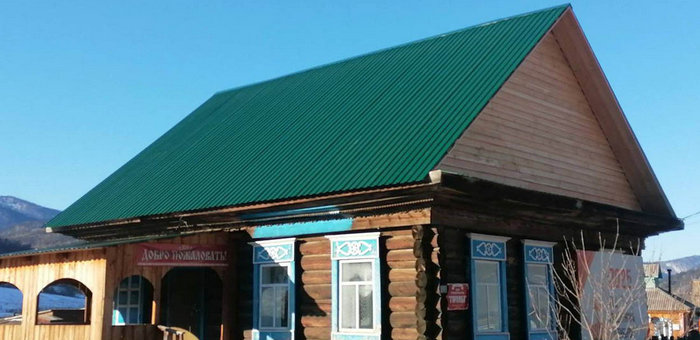 В Центре русской культуры «Горница» в Коргоне отремонтировали кровлю