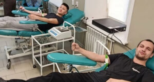 Около сотни студентов и преподавателей медколледжа стали донорами крови Около сотни студентов и преподавателей медколледжа стали донорами крови