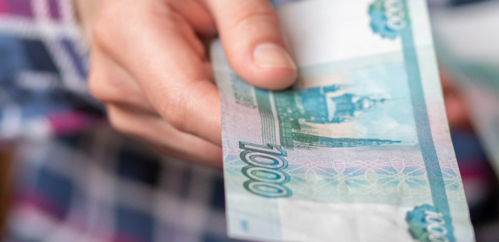 Один год тюрьмы за одну купюру: в республике пресекли попытку подкупить автоинспектора