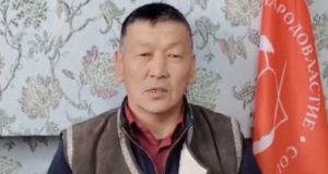 Лидера усть-канских коммунистов оштрафовали за несогласованные выступления на митинге