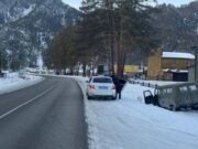 УАЗ слетел с дороги и врезался в забор у села Чепош, пострадали два человека УАЗ слетел с дороги и врезался в забор у села Чепош, пострадали два человека