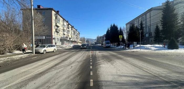 В столкновении легковушки и «Газели» в Горно-Алтайске пострадали два человека