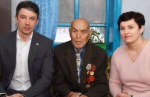 В Горно-Алтайске ветерана войны Анатолия Пилюгина поздравили с 95-летием