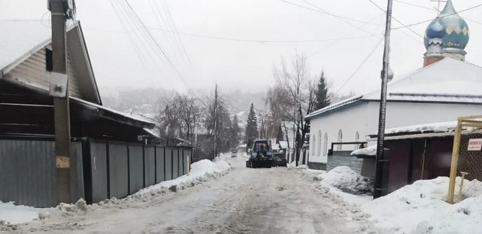 «Кашу» и лужи с дорог Горно-Алтайска должны убрать до похолодания