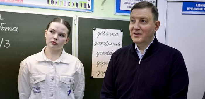 В рабочей поездке Андрея Турчака принимает участие школьница из Бирюли