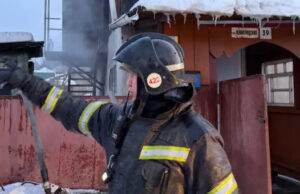 Пожар в Горно-Алтайске: горел двухэтажный жилой дом Пожар в Горно-Алтайске: горел двухэтажный жилой дом