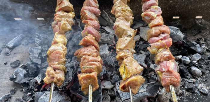 Шашлыки всё. В Республике Алтай запретили выездную торговлю мясной продукцией