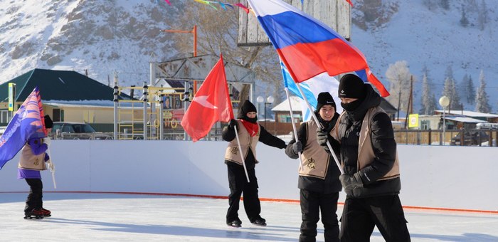 Новую хоккейную площадку открыли в Чаган-Узуне