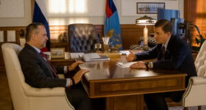 Андрей Турчак обсудил ремонт дорог и мостов в регионе с министром транспорта РФ