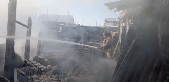 Пожар в Кош-Агаче потушили на площади 300 квадратных метров