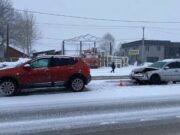 Две девушки не поделили дорогу в Майме, в ДТП пострадала одна из них