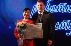 Работников культуры наградили в Республике Алтай