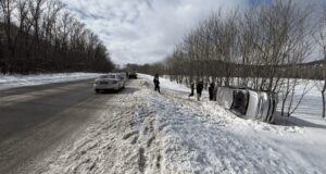 «Тойота» перевернулась у Черемшанки, пострадали 21-летняя девушка и подросток