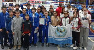 Спортсмены с Алтая стали призерами чемпионата и первенства Сибири по кикбоксингу