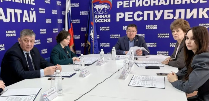 «Единая Россия» укрепляет команды в Усть-Канском и Онгудайском районах