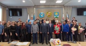 Работников ЖКХ поздравили в Майминском районе