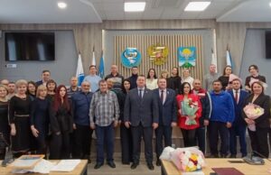 Работников ЖКХ поздравили в Майминском районе