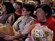 Жительниц региона поздравили с наступающим 8 Марта