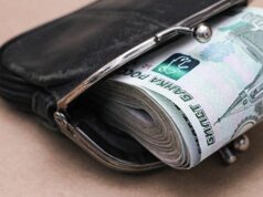 Бдительная дочь и полицейские спасли пенсионерку, которую «развели» телефонные мошенники