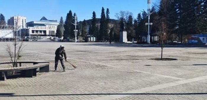 Весенний месячник чистоты проходит в Горно-Алтайске