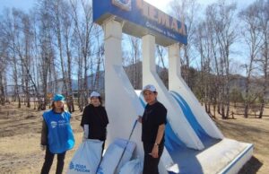 Масштабный субботник прошел в Чемальском районе