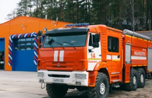 Курорт «Манжерок» подарил пожарным автоцистерну на 8 000 литров 4