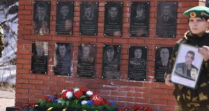 В Горно-Алтайске увековечили память пограничников, погибших на спецоперации