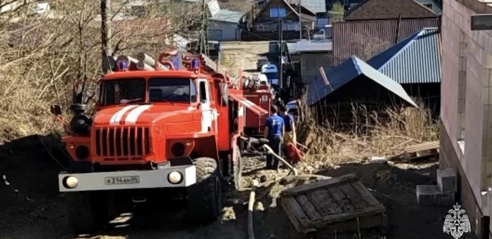 Ландшафтный пожар произошел в Горно-Алтайске