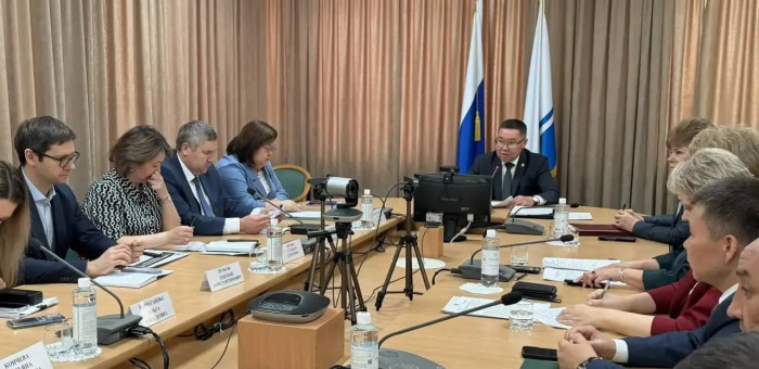 Развитие ремесел и поддержка мастеров: в парламенте прошел «Правительственный час»