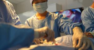 В Горно-Алтайске успешно прооперировали пациентку с отягощенным анамнезом