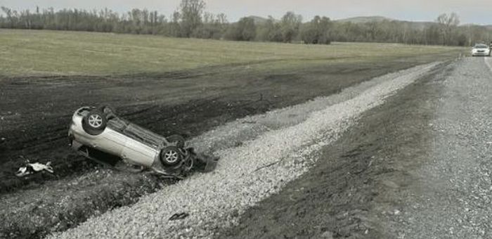 Пьяная женщина устроила ДТП в Майминском районе и попала в больницу вместе с пассажиром