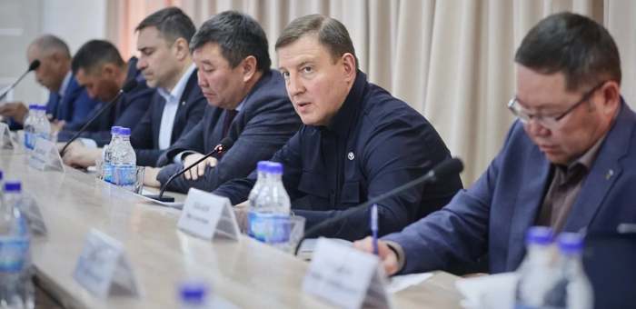 Андрей Турчак поручил навести порядок с вывозом мусора в Кош-Агачском районе