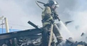 Крупный пожар в Шебалино: горели жилой дом, баня и хозпостройки