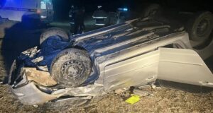 На Чуйском тракте перевернулась иномарка, пострадали два человека На Чуйском тракте перевернулась иномарка, пострадали два человека