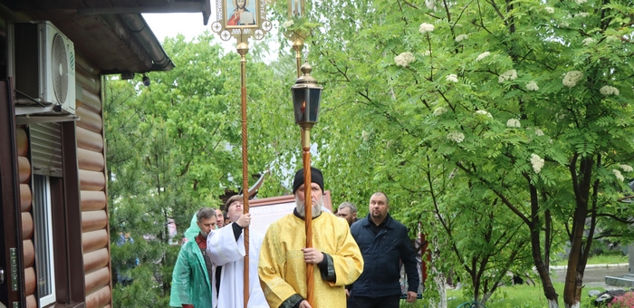 В Горно-Алтайске прошел крестный ход, посвященный Дню славянской письменности и культуры