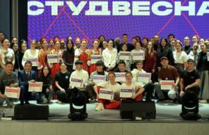 В фестивале «Студенческая весна» приняли участие более 100 человек