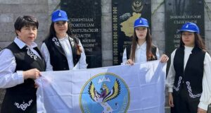 Ученики Теньгинской школы рассказали о героизме жителей Горного Алтая в Санкт-Петербурге