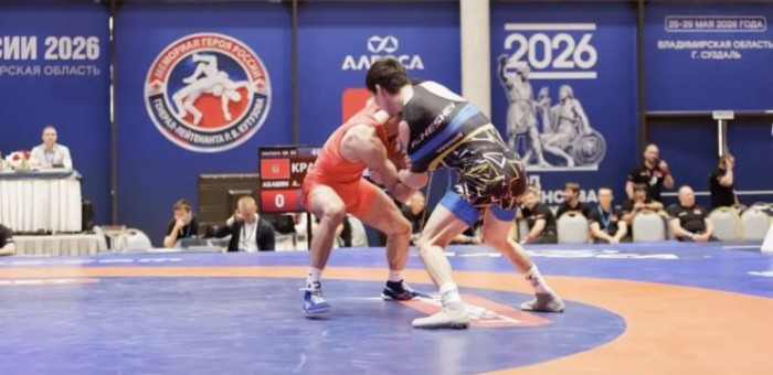 Спортсмен с Алтая завоевал бронзу на чемпионате страны по греко-римской борьбе